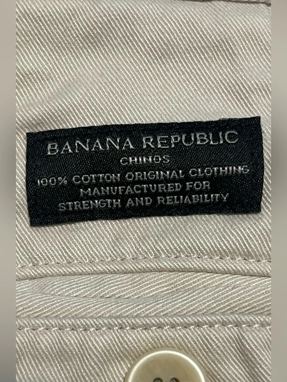 Men”s Banana Republic Chinos 10” Light Khaki Flat-Front Shorts Size 32